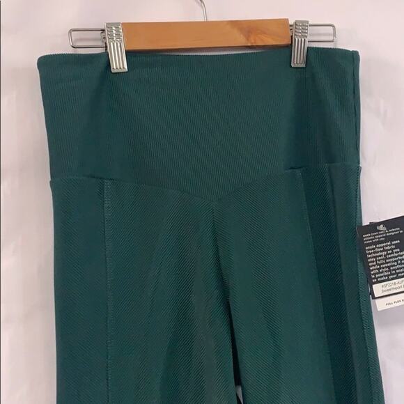 NWT ONZIE FULL FLEX HIGH RISE MIDI SIZE‎ L - Picture 2 of 10